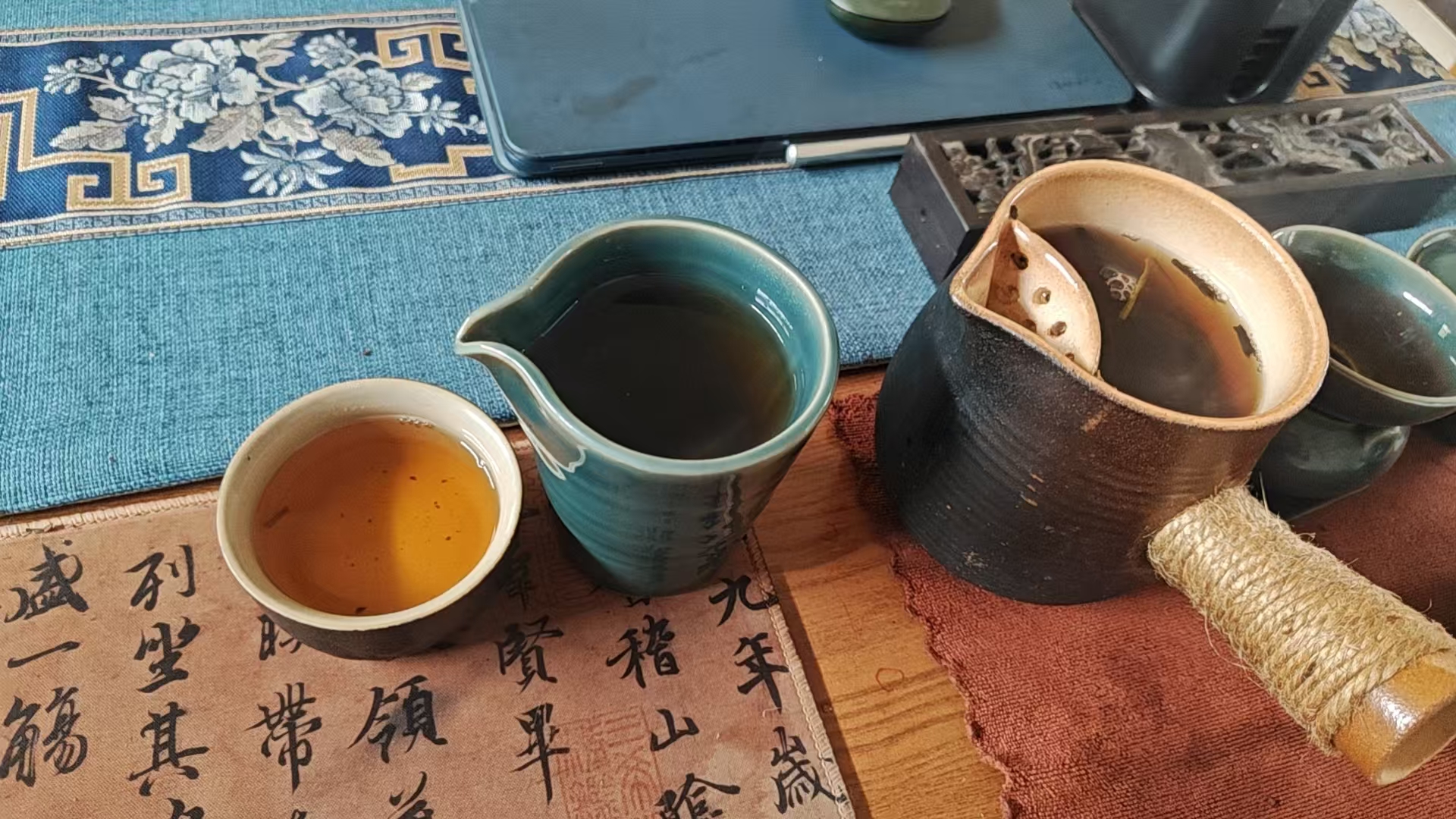 「尘中闲话」| 仙气飘飘的清晨，我在山村里“修”了场AI道